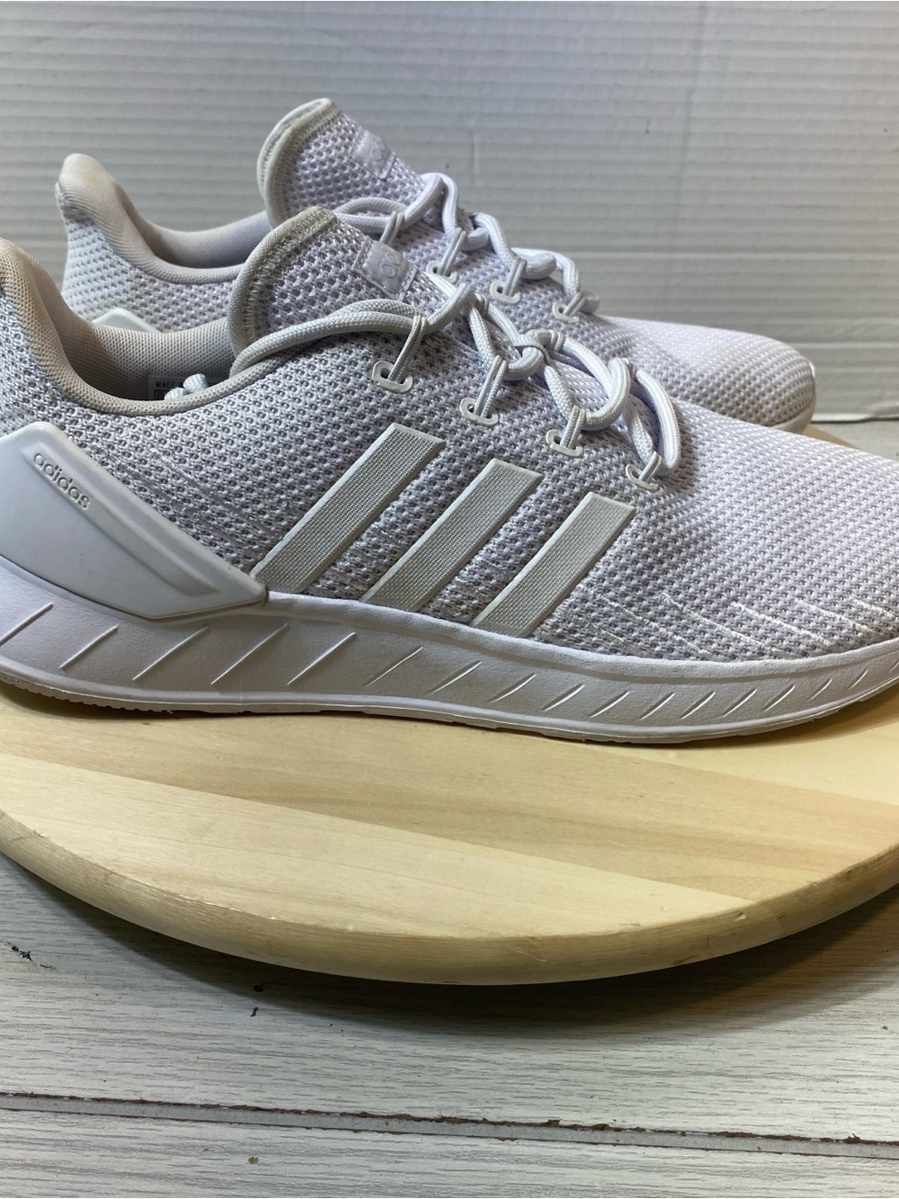 adidas Questar Flow NXT Triple White Men's Running Shoes Size 11 H01179 Sneaker